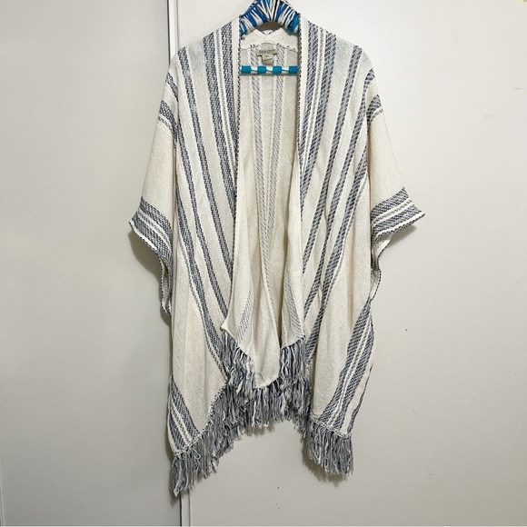 Lucky Brand Knit Poncho M/L - Picture 1 of 10
